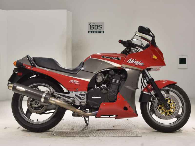 Kawasaki GPZ900R 1998