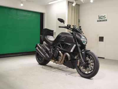 Ducati Diavel Dark 2013