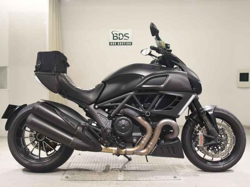 Ducati Diavel Dark 2013