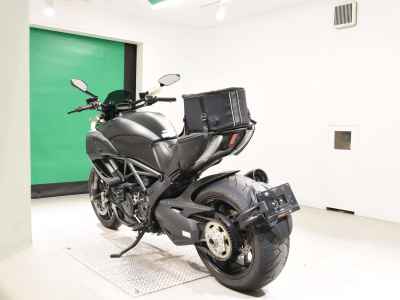 Ducati Diavel Dark 2013