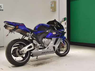 Honda CBR1000RR 2004