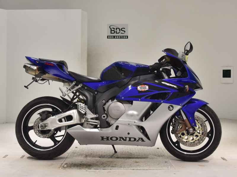 Honda CBR1000RR 2004