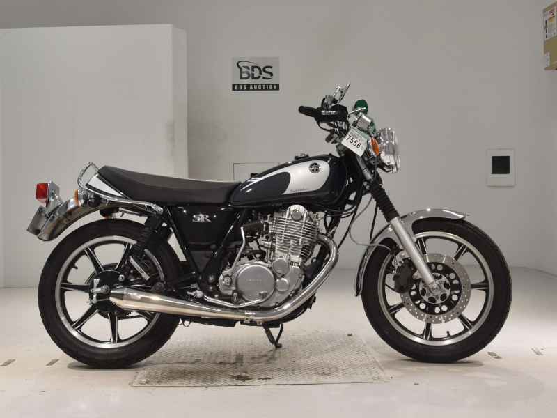 Yamaha SR400 2021