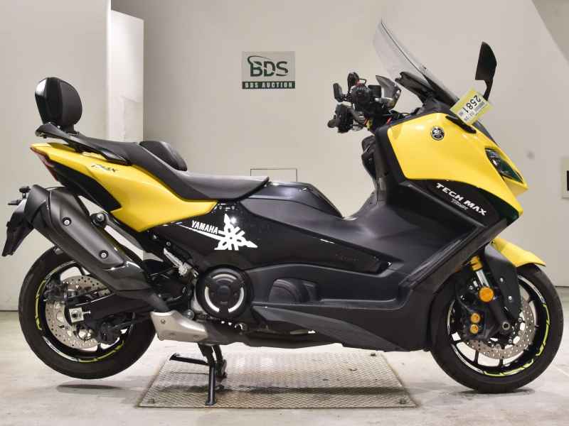 Yamaha TMAX 560 2022