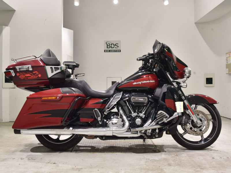 Harley-Davidson FLHXSE1870CVO 2016