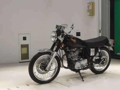 Yamaha SR400 2020