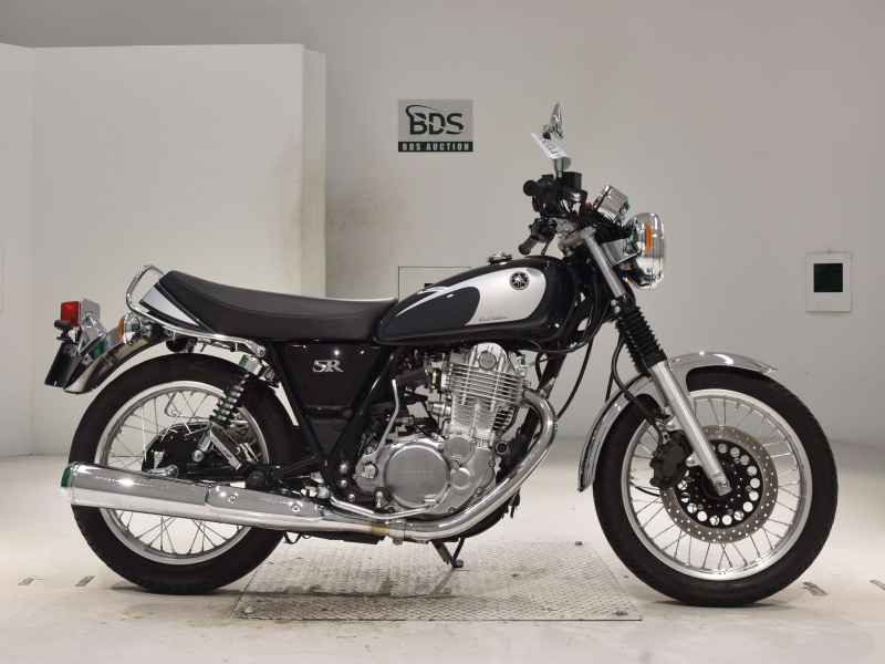 Yamaha SR400 2022