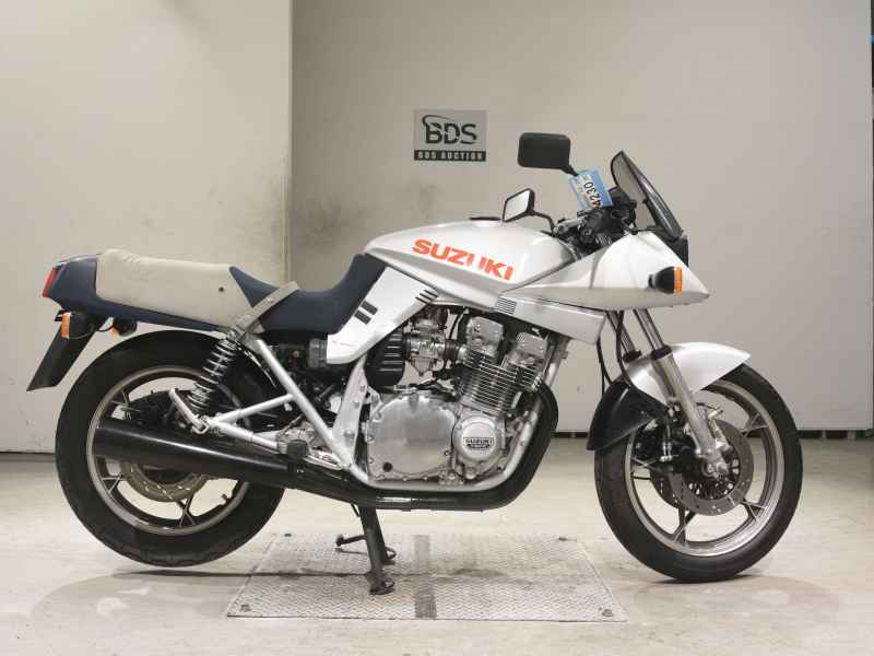 Suzuki GSX750S Katana 1982