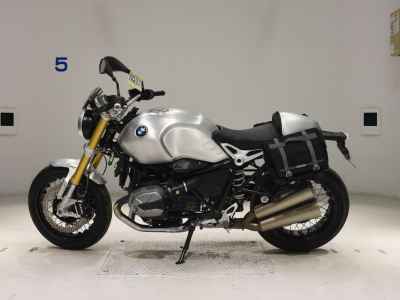 BMW R nineT 2023