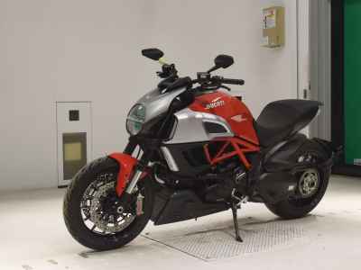 Ducati Diavel 2011