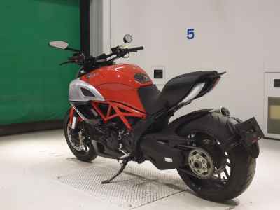 Ducati Diavel 2011