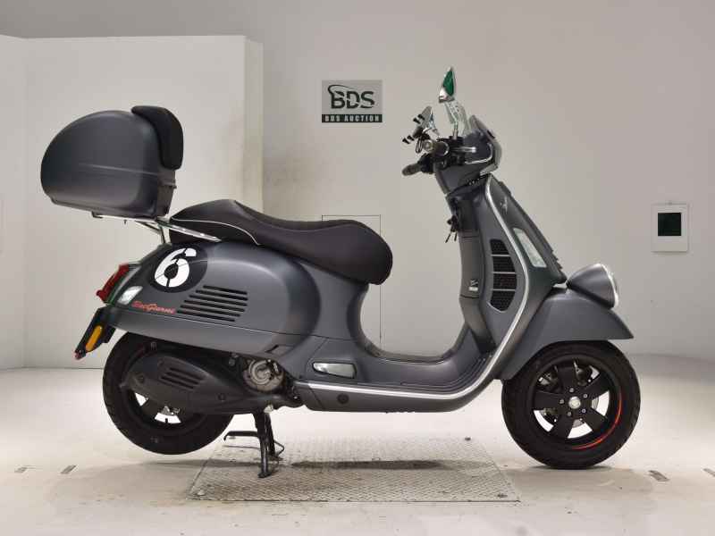 Vespa SEIJORUNI300 2022