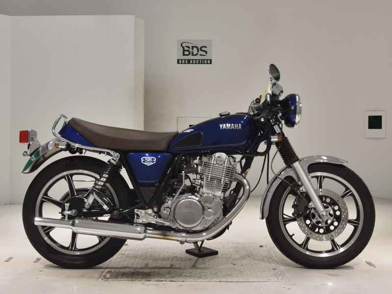 Yamaha SR400 2021