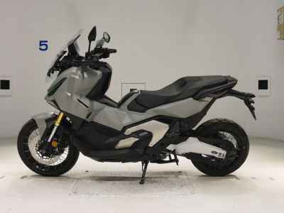 Honda X-Adv 750 2025