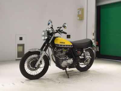 Yamaha SR400 2016