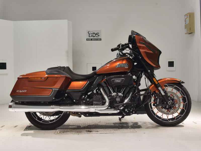 Harley-Davidson FLHXSE1980CVO 2023