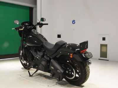 Harley-Davidson FXLRS1870 2022