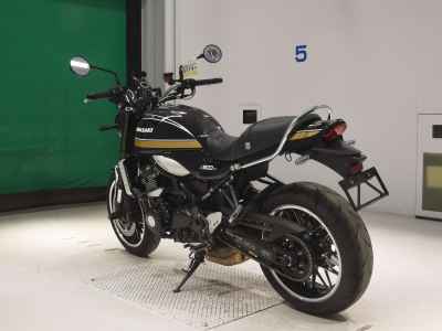 Kawasaki Z900RS 2023