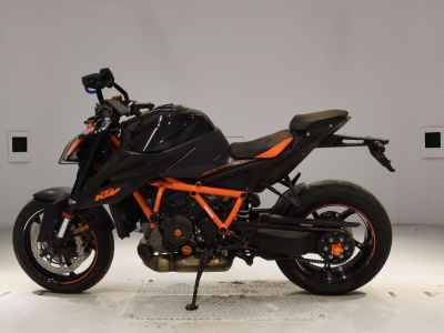 KTM 1290 Super Duke R 2020