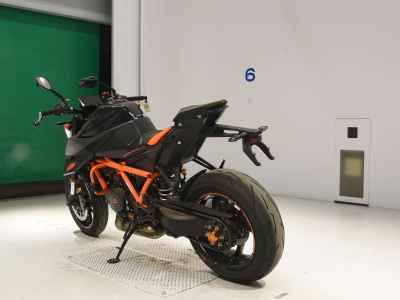 KTM 1290 Super Duke R 2020