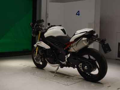 Triumph Speed Triple R 2012