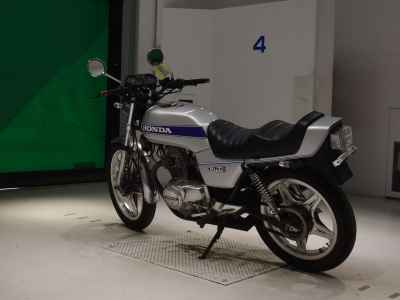 Honda CB400 2022