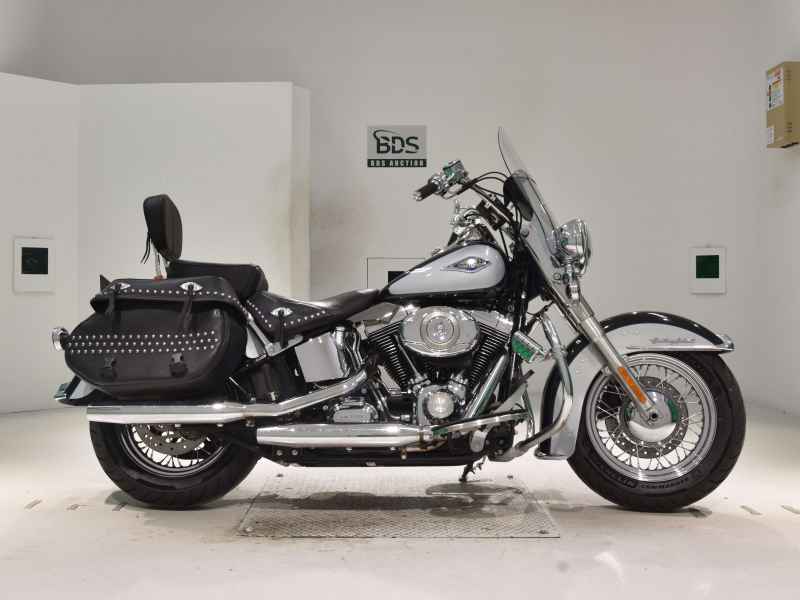 Harley-Davidson FLSTC1580 2012