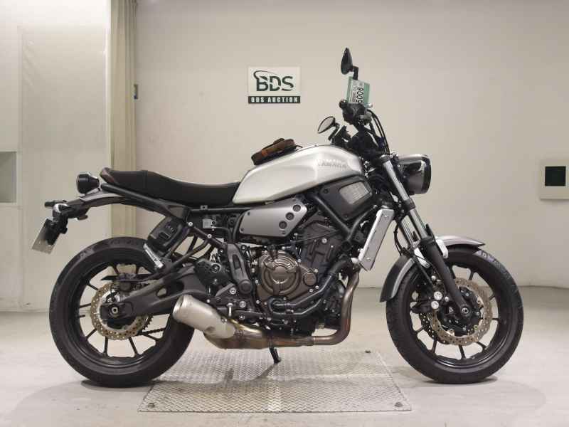 Yamaha XSR700 2021