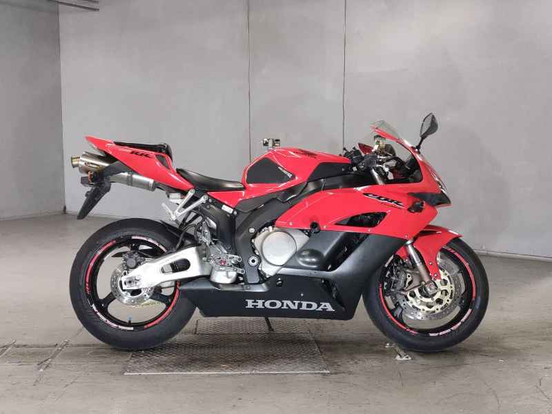 Honda CBR1000RR 2004