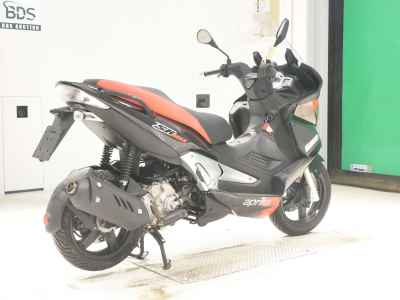 Aprilia SR MAX300 2013