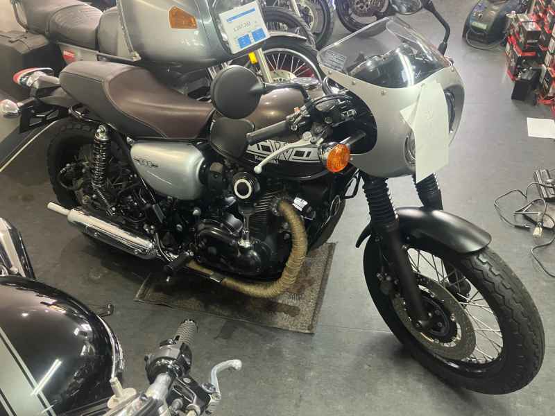 Kawasaki W800 CAFE 2020