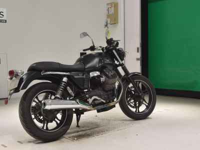 Moto Guzzi V7 Stone 2013