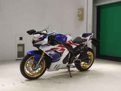 Honda CBR1000RR-R SP 2022