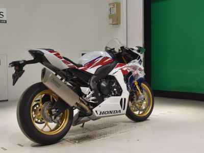 Honda CBR1000RR-R SP 2022