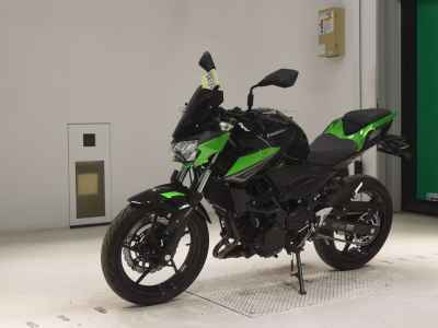 Kawasaki Z400 2022