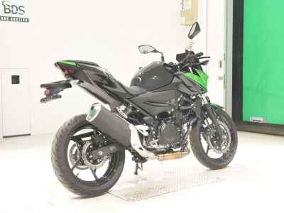 Kawasaki Z400 2022