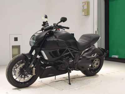 Ducati Diavel Dark 2013