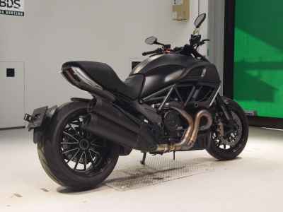 Ducati Diavel Dark 2013