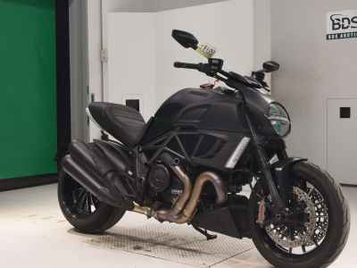 Ducati Diavel Dark 2013