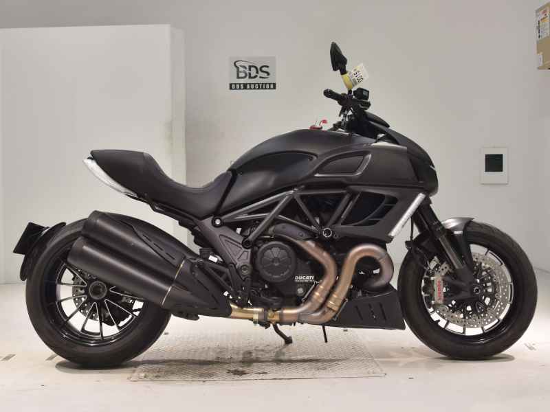 Ducati Diavel Dark 2013