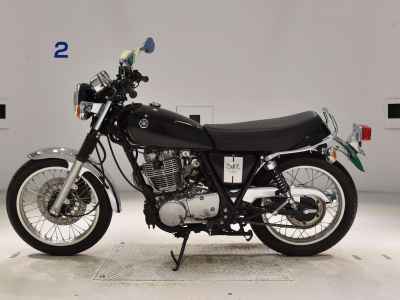 Yamaha SR400 2019