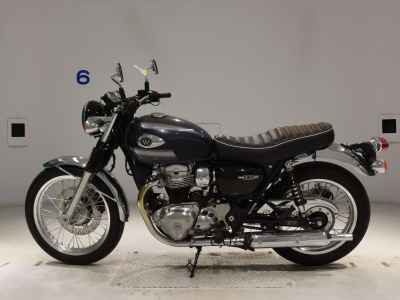 Kawasaki W800 2022