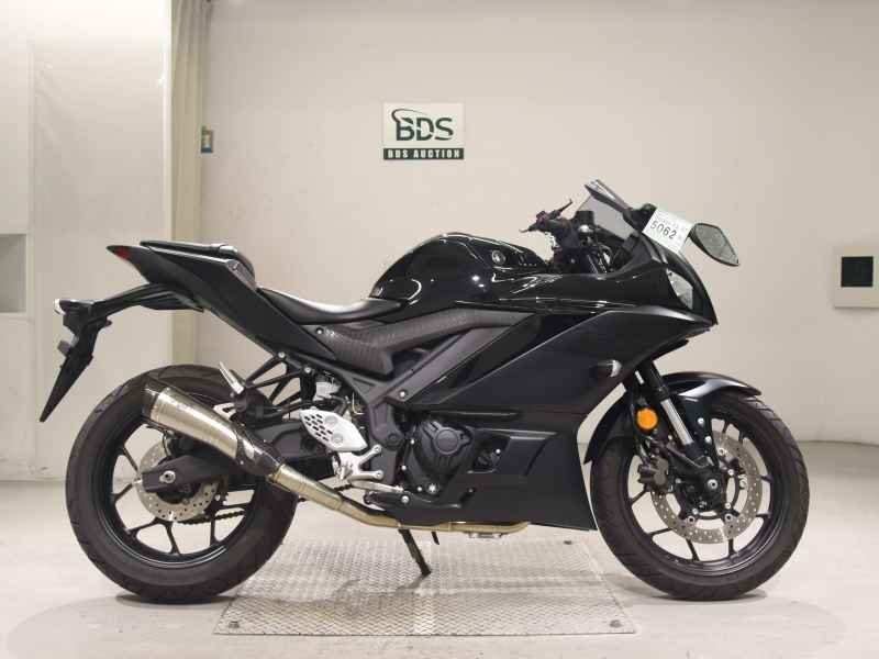 Yamaha YZF-R25 2021