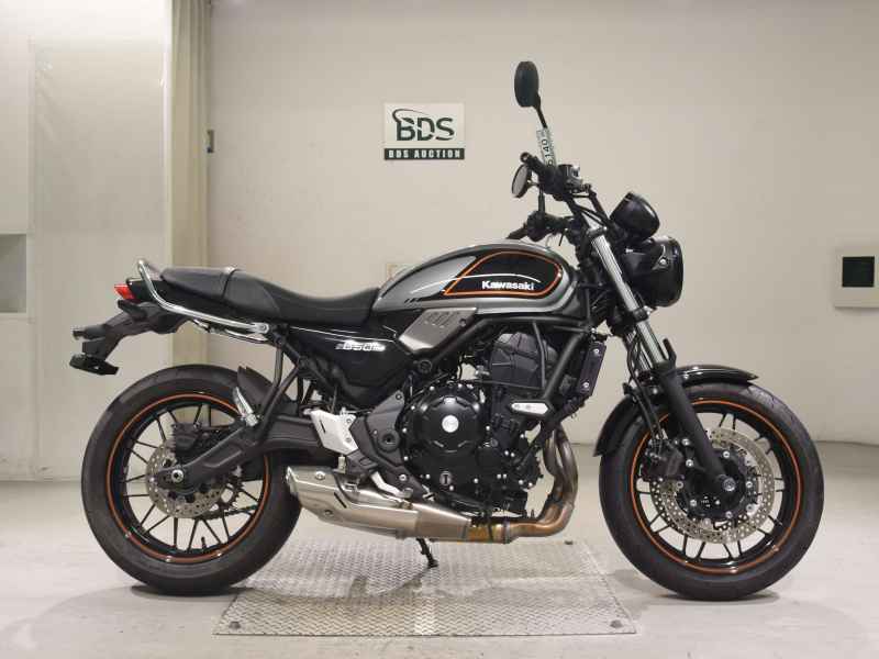 Kawasaki Z650RS 2022