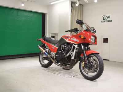 Kawasaki GPZ900R 1999