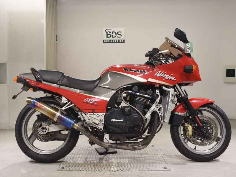 Kawasaki GPZ900R 1999