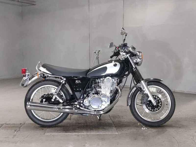 Yamaha SR400 2021