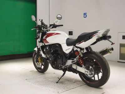 Honda CB400SFV 2016