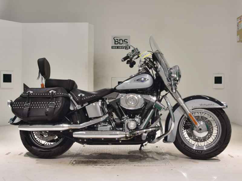 Harley-Davidson FLSTC1580 2012