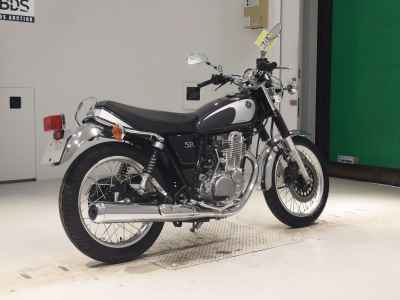 Yamaha SR400 2022